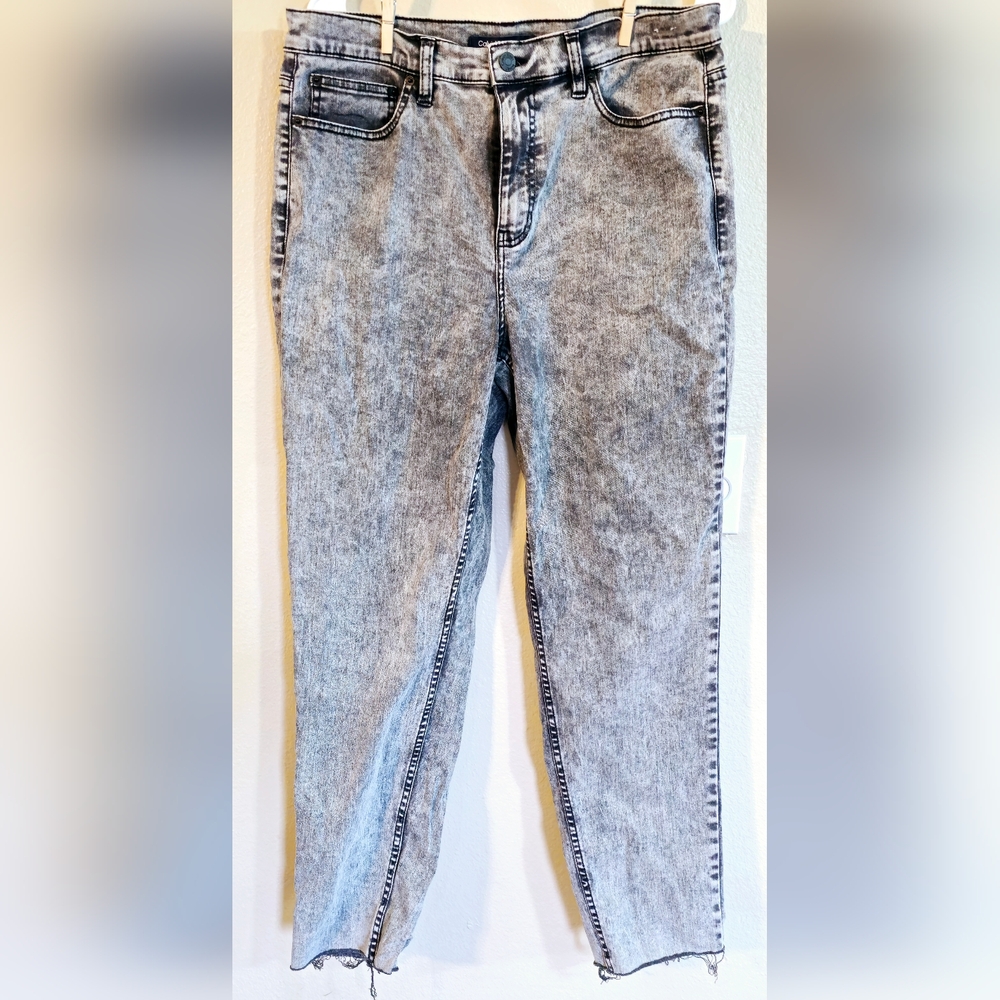 Calvin Klein Black Acid Wash Jeans with Raw Hem •Size 32•